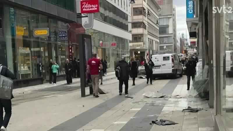 Attaque Stockholm : 4 morts, une personne arrêtée