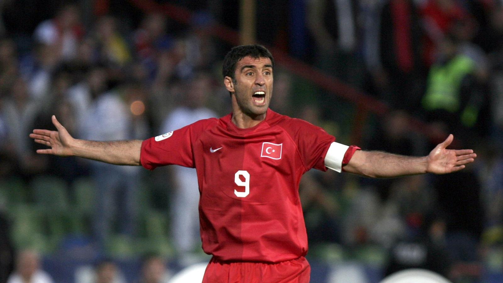 Pour avoir insulté Erdogan, l'ex-international Hakan Sukur risque la prison