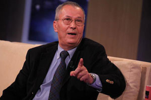 Tahar Ben Hassine : Mustapha Kamel Nabli ferait un bon président