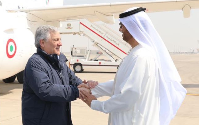 Le MAE italien Tajani demande aux Emirats d’aider à sauver l'économie la Tunisie