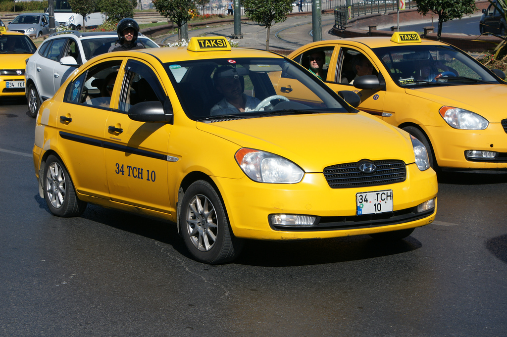 Pour avoir gravement roulé un client, ce taximan risque 10 ans de prison 