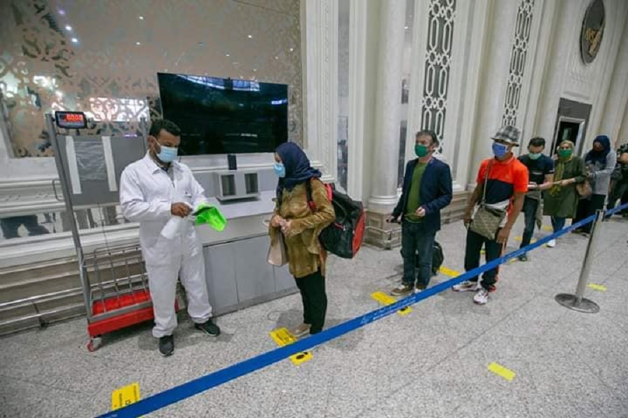 Polonais et Tchèques autorisés à se rendre en Tunisie sans présenter un test PCR