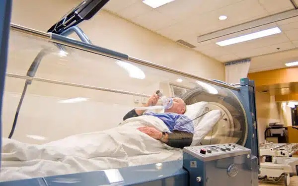 Le traitement par oxygène hyperbare, nouvelle spécialité à la fac de médecine de Tunis