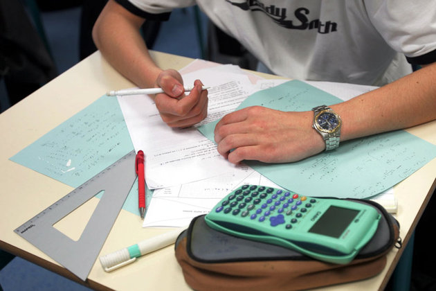 Des candidats du bac 2014 arrêtés pour triche aux épreuves !