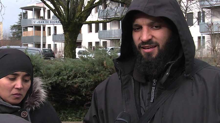 France: Soupçonné de djihad en Syrie, un Tunisien se fait retirer ses 5 enfants par la police (Vidéo)