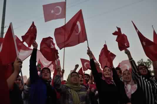 Turquie : l’interdiction du port du voile dans l’armée est levée