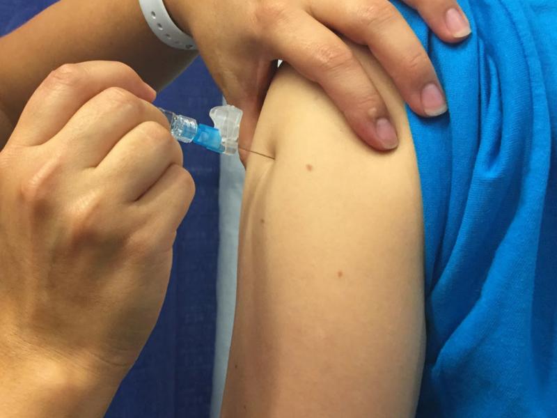 Priorité aux personnes âgées et au personnel soignant pour le vaccin contre la grippe, selon l’OMS