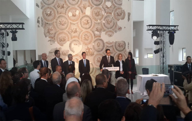 Manuel Valls rend hommage aux victimes de l'attentat du Bardo