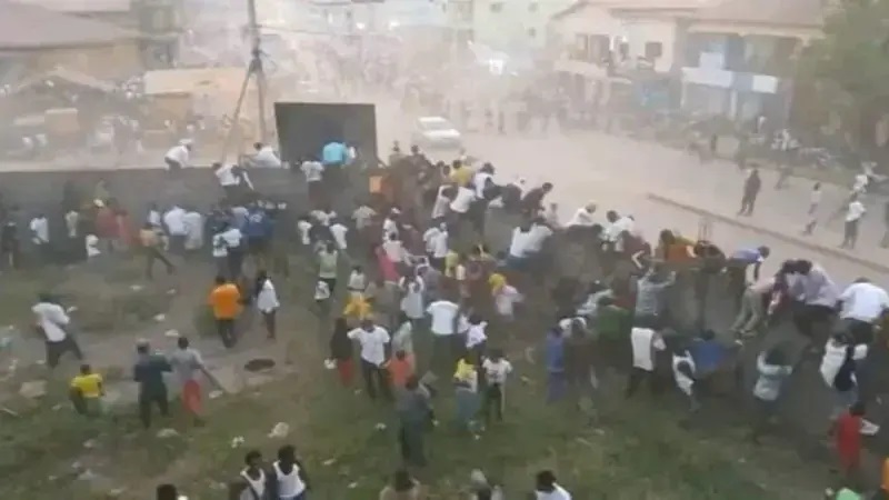 Violences dans un match en Guinée: Près de 100 morts...