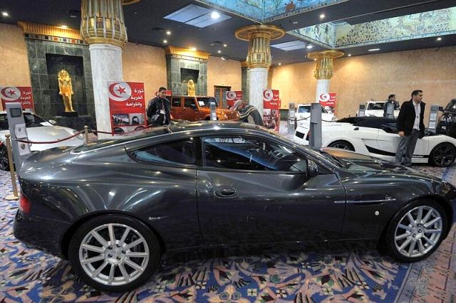 Les Bentley, Rolls et Ferrari du clan de Ben Ali vendues par Artcuria