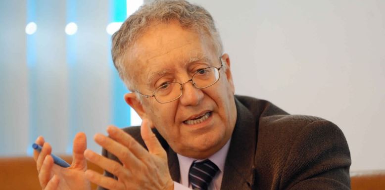 Yadh Ben Achour: "Kaïs Saied a commis un coup d'Etat"