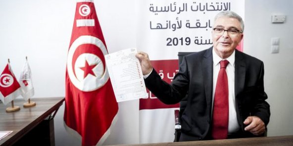 Abdelkarim Zbidi demande deux semaines de congé du ministère de la Défense