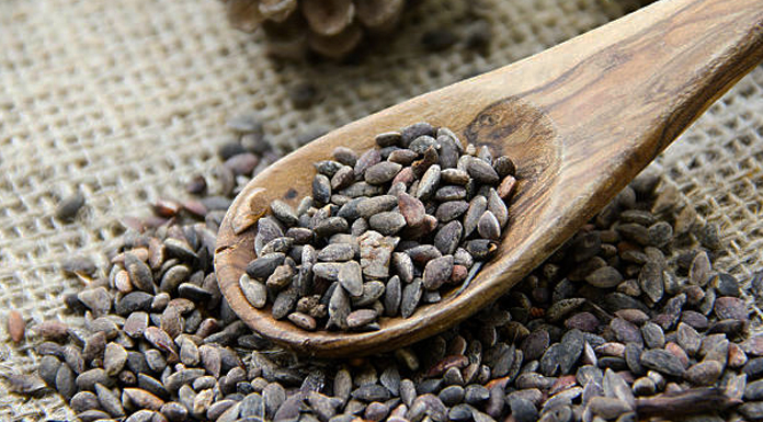 135 kg de "zgougou" périmés saisis à Kasserine