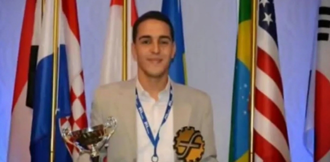  Ce Tunisien invente une application qui recharge les téléphones, sans l'aide d'un chargeur !