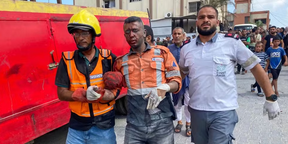 Gaza:15 morts dans une frappe israélienne sur un hôpital, trois journalistes tués