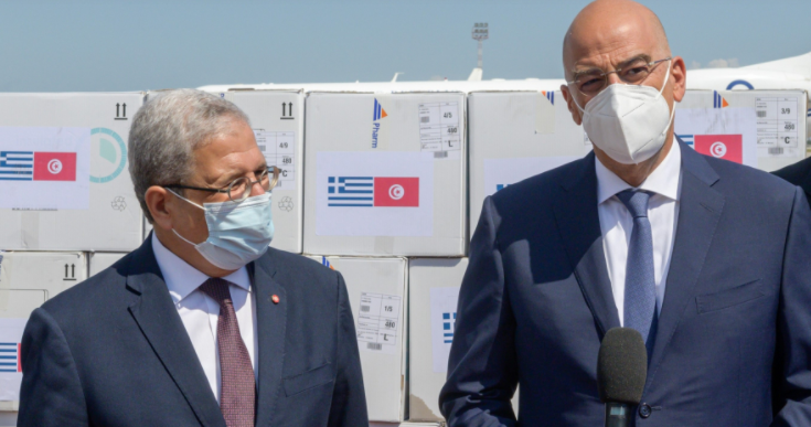 La Tunisie réceptionne un don grec de 100 mille doses de vaccin