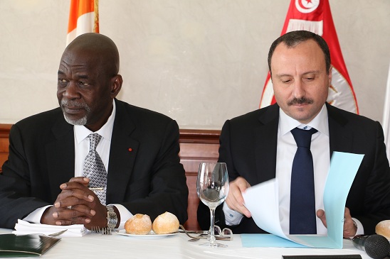 Le président du TABC, Bassem Loukil, et l’ambassadeur de la Côte-D’ivoire en Tunisie Bayo Idrissa