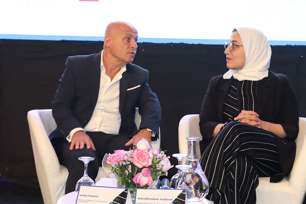 Saïda Ounissi, Ministre de l’Emploi et de la Formation professionnelle avec Olivier Poivre d'Arvor, Ambassadeur de France en Tunisie