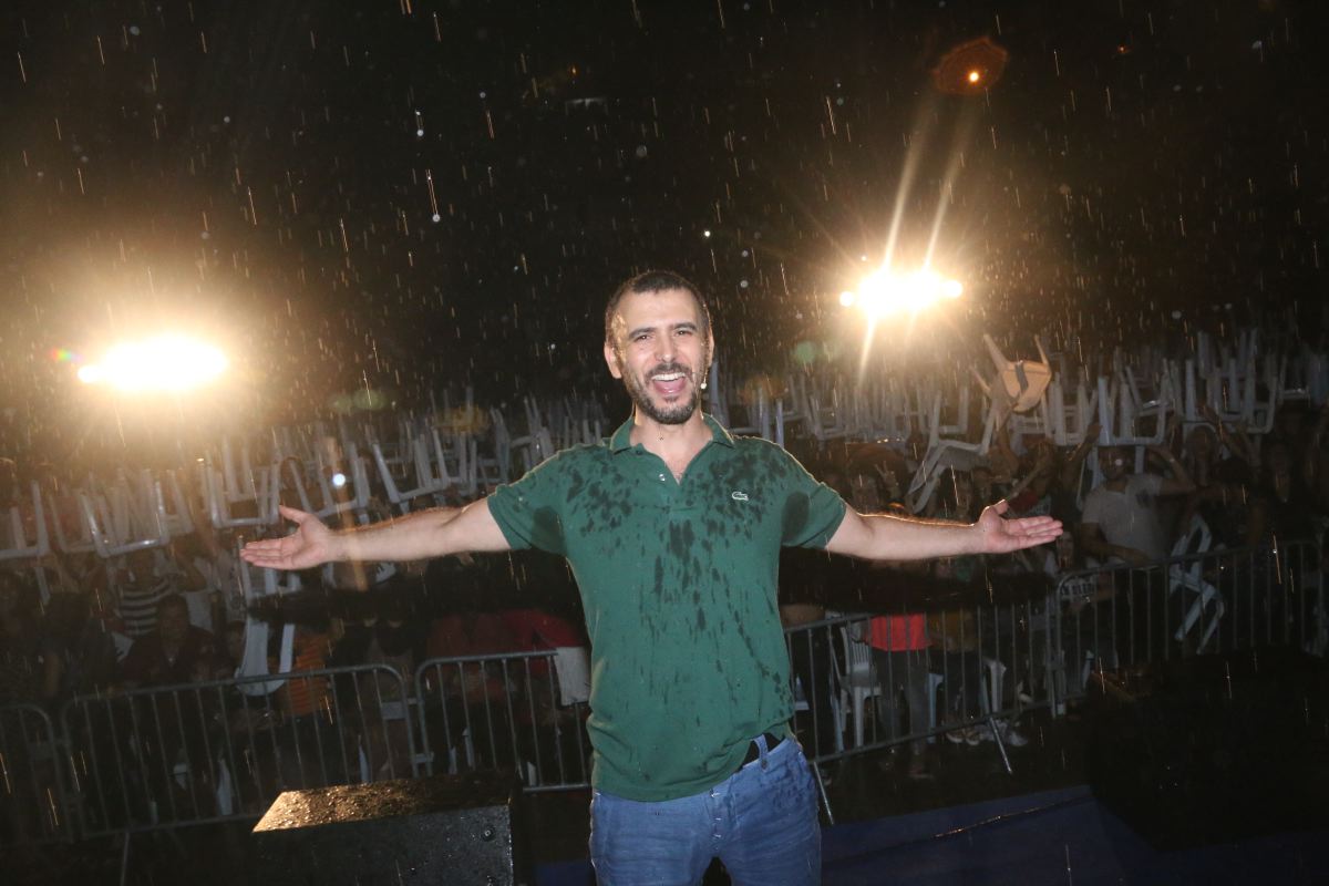 Lotfi Ebdelli sous la pluie