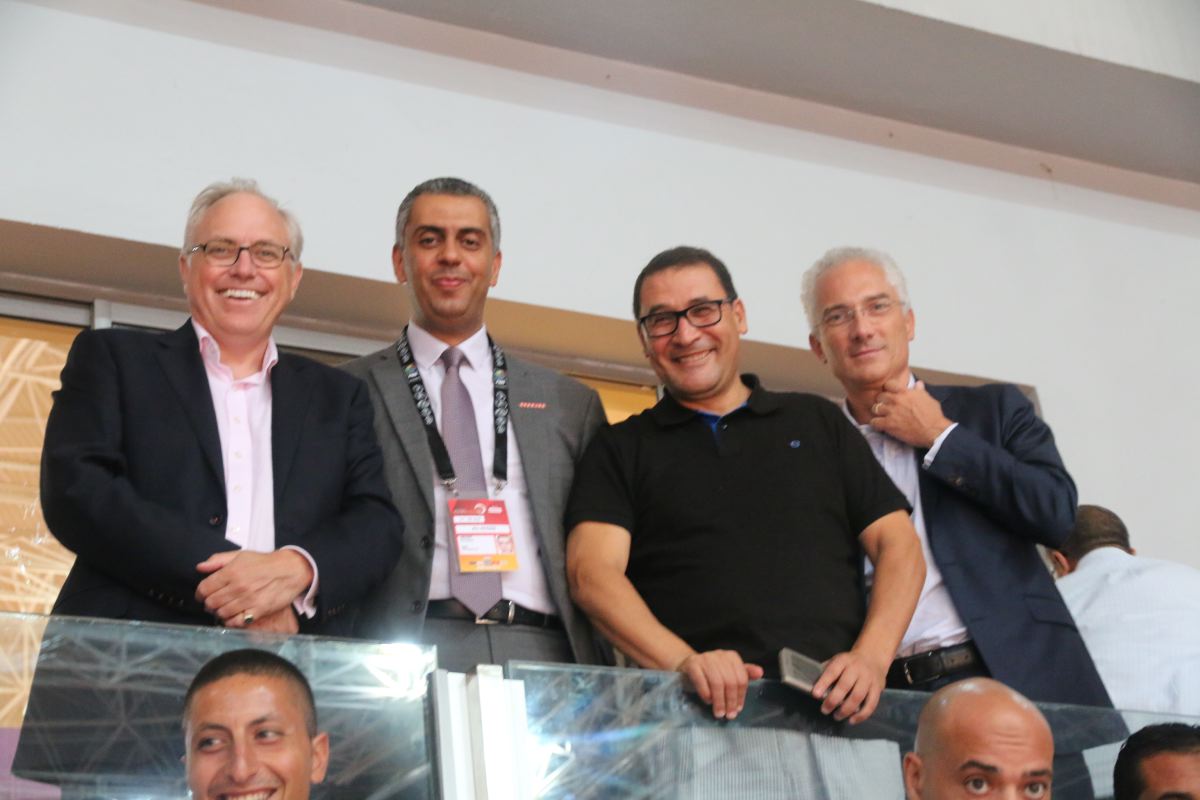 Abdellatif Hmam, directeur général de l'ONTT, avec Ken Campbell et Houssem Abassi d’Ooredoo Tunisie