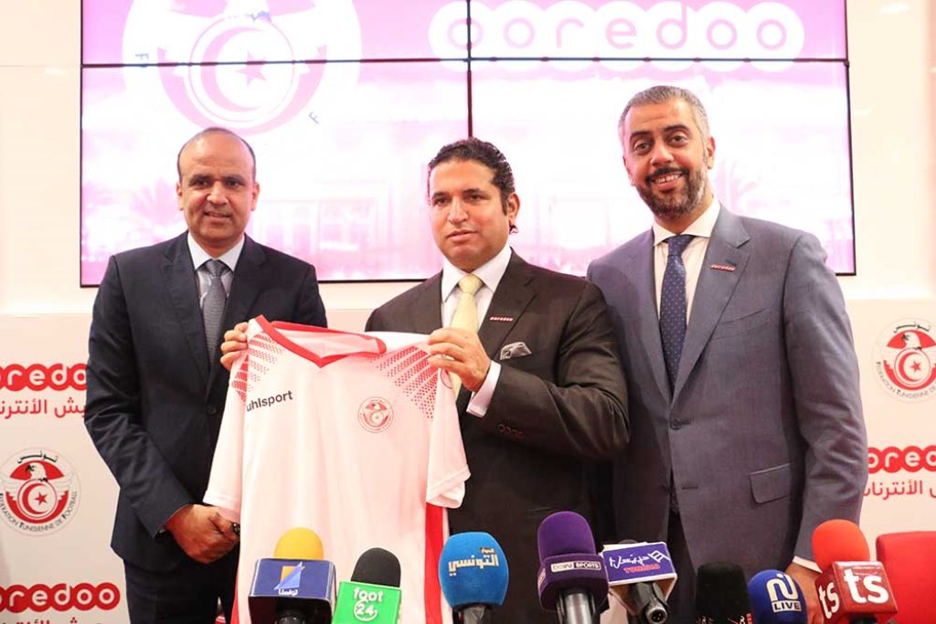 Wadï El Jerry, Président de la Fédération Tunisienne de Football et Youssef Al Masri, Directeur Général de Ooredoo Tunisie 