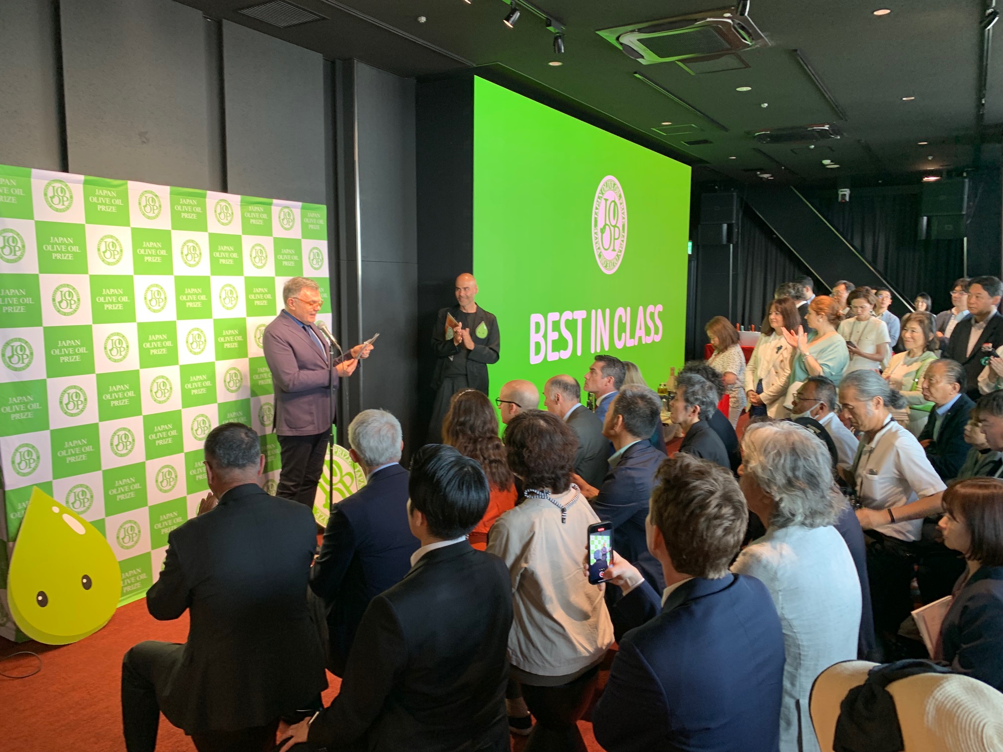 Célébration de l'huile d'olive extra vierge et de l'excellence en matière de design à Tokyo avec le Concours International JOOP 2024