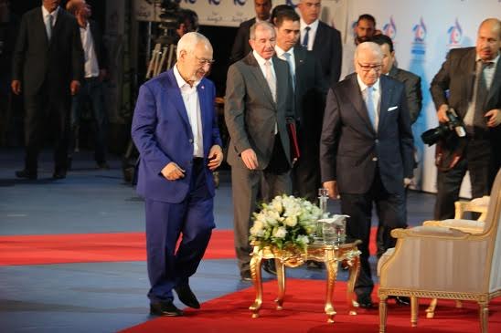 Essebssi-gannouchi: La main dans la main
