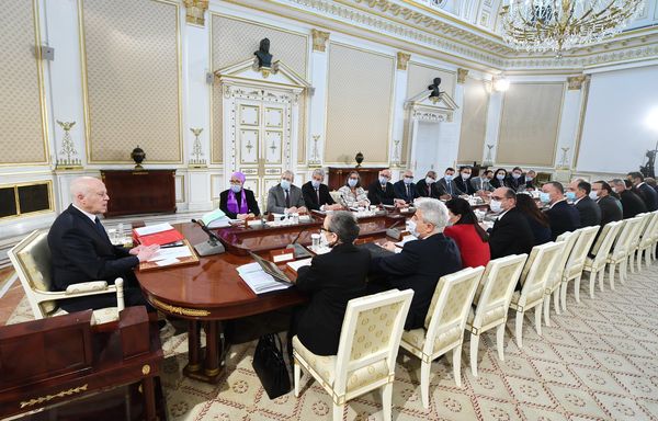 Lors du conseil des ministres, Saïed souligne la nécessité des mesures visant à assainir le pays
