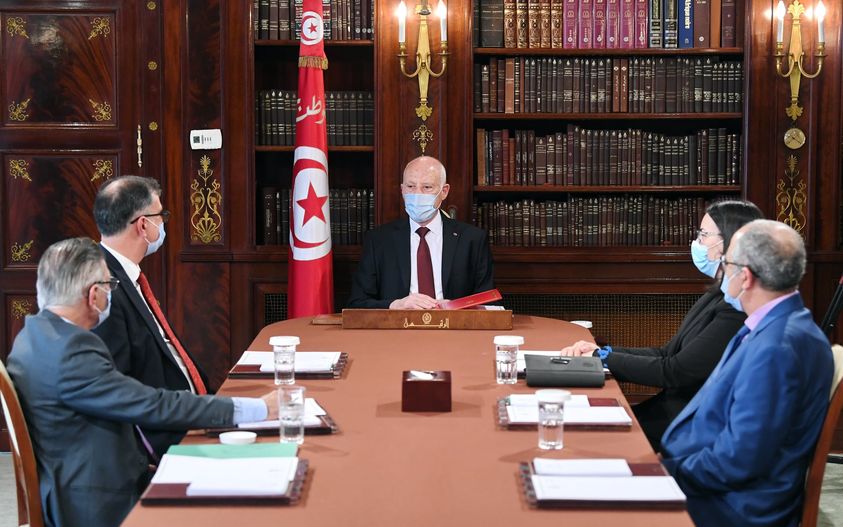 La Cour Constitutionnelle au menu d’une rencontre de Kaïs Saïed avec des professeurs de droit