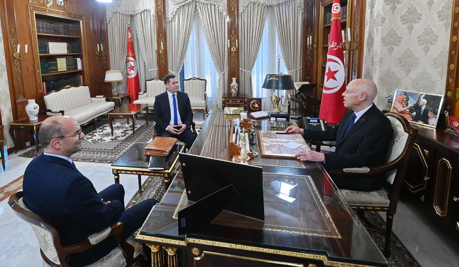 La situation de Tunisair au centre d’une réunion du chef de l’Etat à Carthage