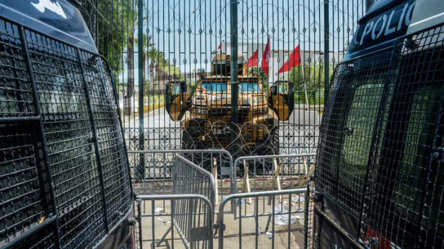 Le Bardo: Réouverture de la route devant le siège de l'ARP
