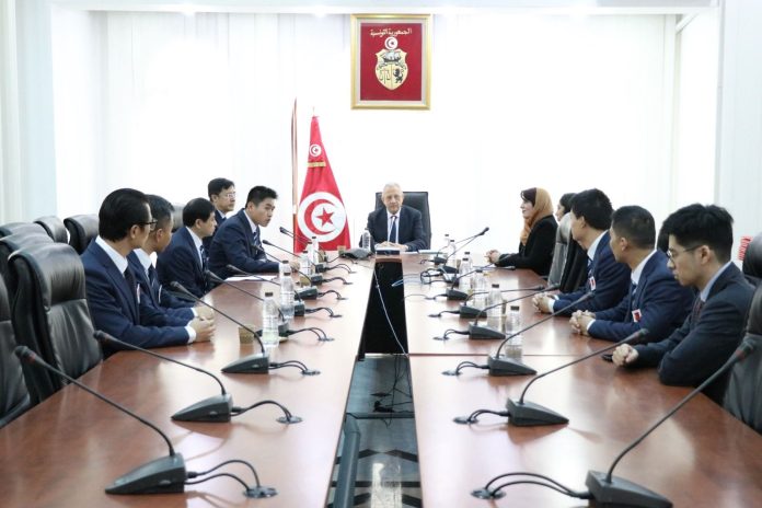Le ministre de la Santé appelle à renforcer le partenariat médical avec la Chine