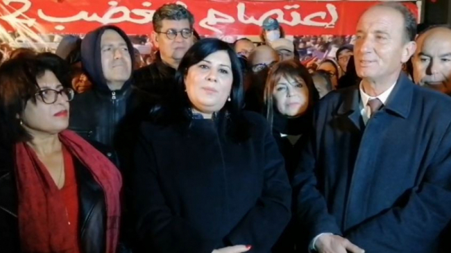 Les militants du PDL en grève de la faim devant le siège de l'Union des Savants Musulmans