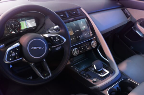 Jaguar Land Rover et LG obtiennent le prix Autobest