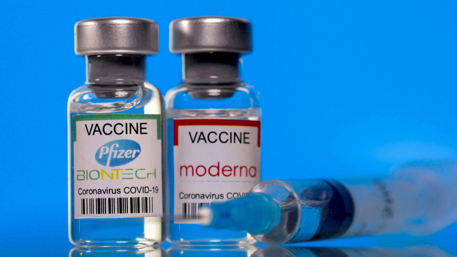 Pfizer et Moderna préparent des vaccins contre Omicron