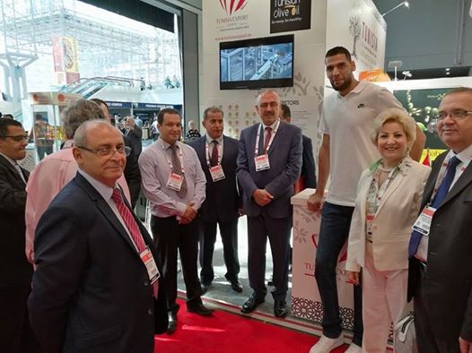 Présence très remarquée du basketteur Salah Mejri dans le le pavillon tunisien
