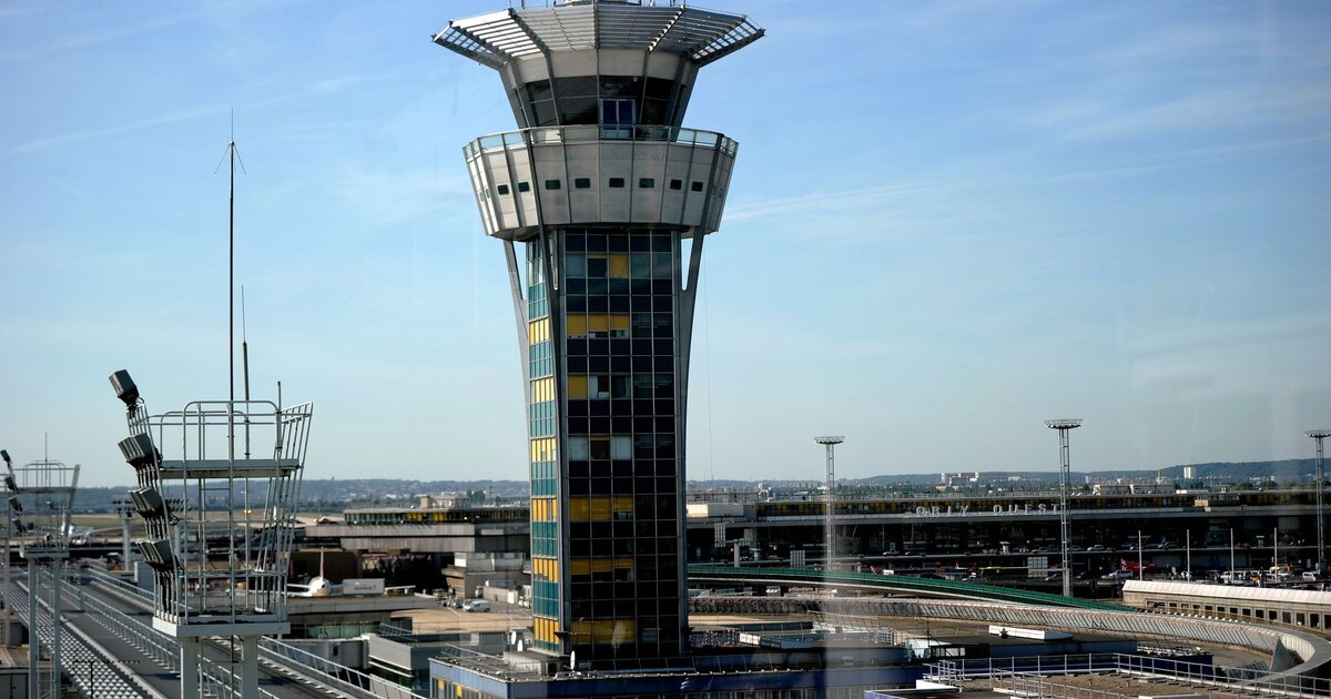 Aéroport d’Orly : 130 vols annulés en raison d'une panne des dispositifs de contrôle aérien.