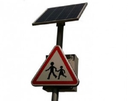 Siliana : Installation de 24 panneaux de signalisation routière à énergie solaire