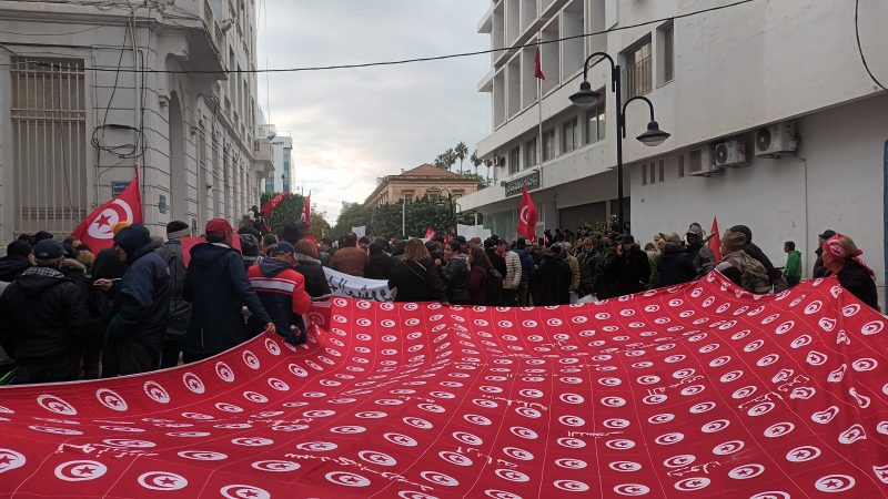 PDL : Marche dans les rues de la capitale pour la revendication des droits et en soutien à Abir Moussi