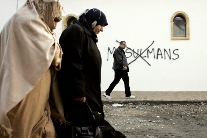 Islamophobie: Un tiers des Européens ont des opinions négatives sur les musulmans