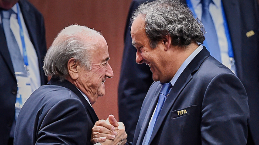 Soupçons d’escroquerie à la FIFA : Sepp Blatter et Michel Platini acquittés par la justice suisse