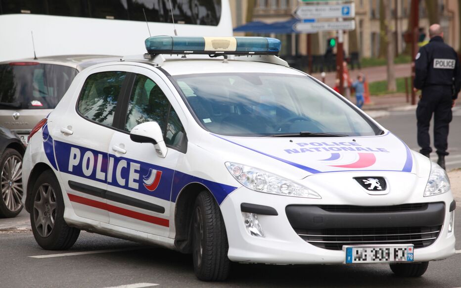 Paris: Deux Tunisiens arrêtés en possession de bijoux d’un valeur de 35 milliards