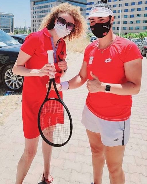 La raquette d'Ons Jabeur vendue à 35 mille dinars