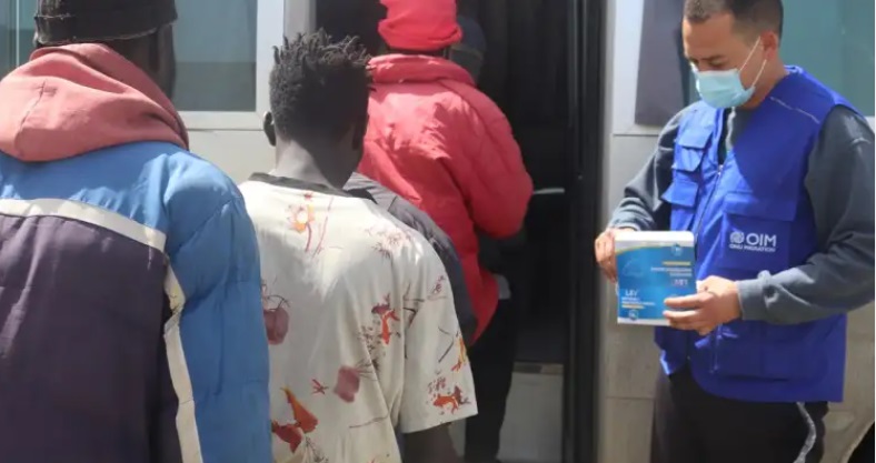 OIM: Retour volontaire de 161 migrants subsahariens de la Tunisie vers la Gambie