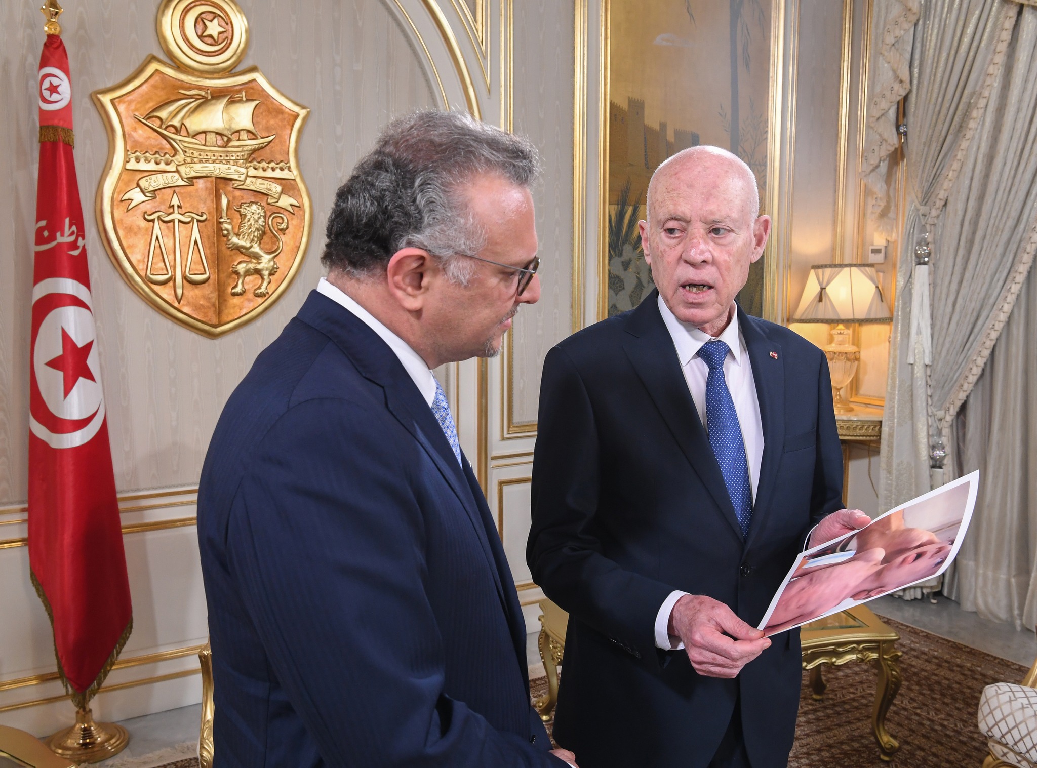 Kaïs Saïed montre au conseiller principal de Donald Trump des photos d’un enfant palestinien mangeant du sable