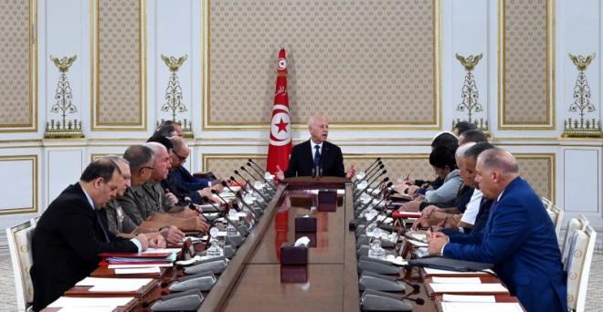 Saied préside le CSN: ce qui s'est passé à Tunisair est un crime