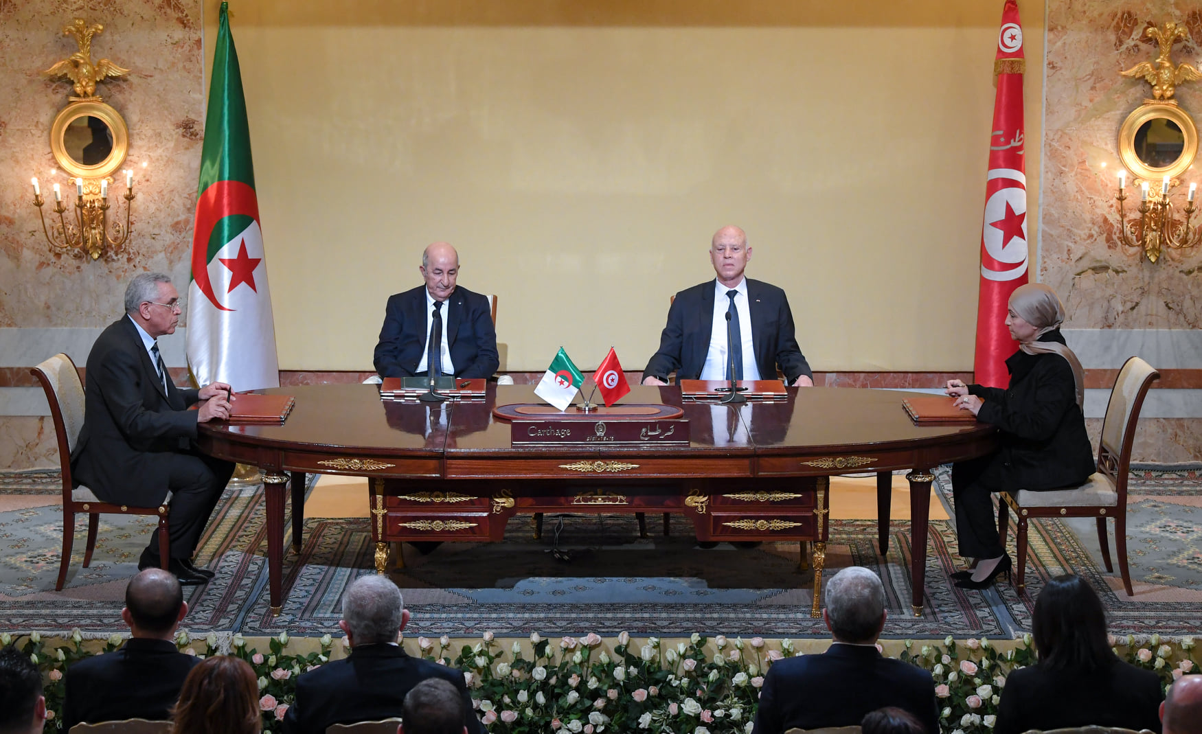 Tunisie-Algérie: Signature de 27 accords de coopération