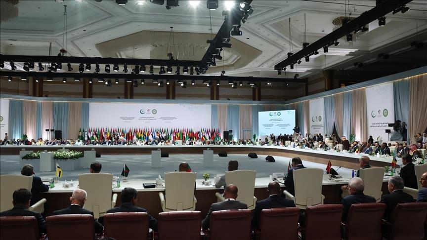 Sommet arabo-islamique : L’émir du Qatar appelle à des mesures concrètes contre la "soif de sang" d’Israël