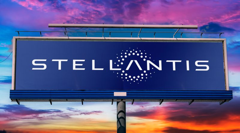 Stellantis en pleine crise: Le PDG poussé à la sortie !