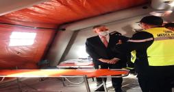 Tunisie: La France fait don d un poste médical projetable entièrement équipé